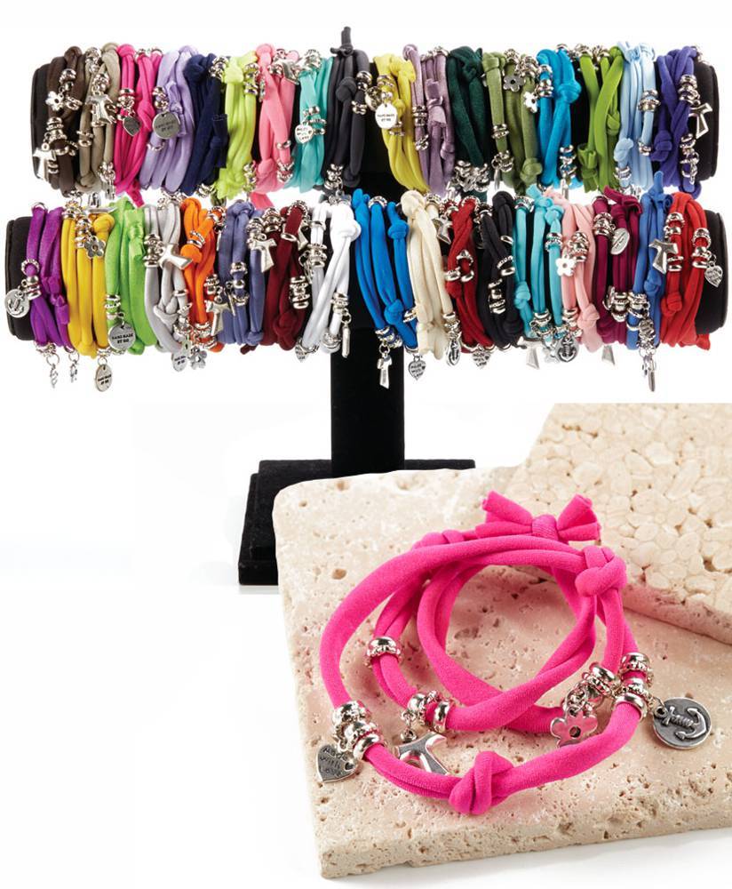  Initial Bracelets for teen girls/boys, Initial Z Letter  Bracelets Charm Bracelets Handmade Bracelets for Valentines Day Mother's  Day Birthday Graduation Gifts (Red, Z) : Handmade Products