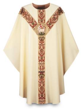 3168 Beige Gothic Chasuble in Dupion Fabric with Lamb Emblem