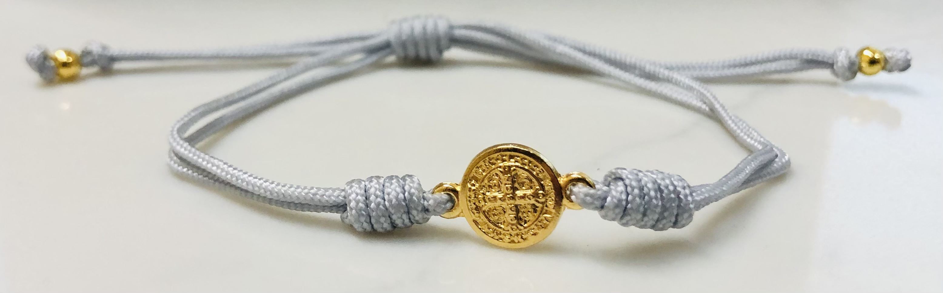 Simple Blessing Bracelet with One Medal Grey Thread